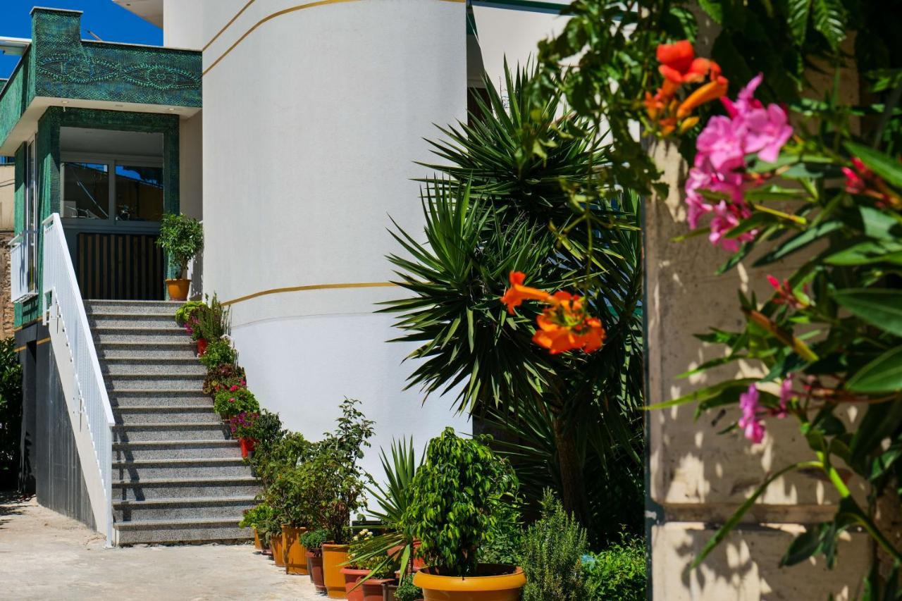 Vila Marjana Sarandë Esterno foto