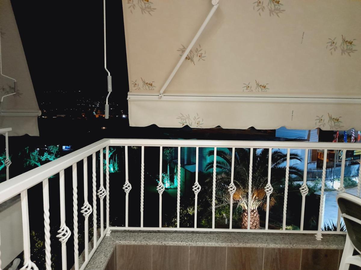 Vila Marjana Sarandë Esterno foto
